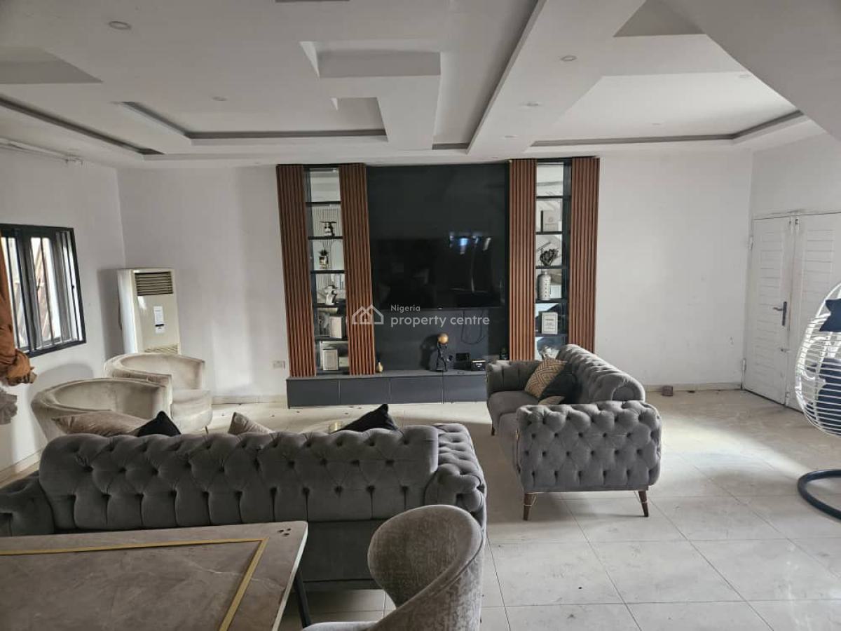 Well Maintained 4 Bedrooms Penthouse with 2 Rooms Bq, Adebola Close, Off Admiralty, Lekki Phase 1, Lekki, Lagos, House for Rent