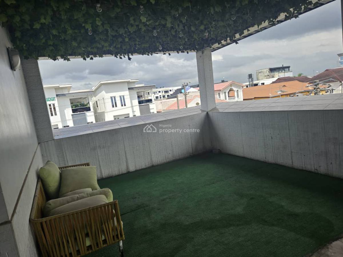 Well Maintained 4 Bedrooms Penthouse with 2 Rooms Bq, Adebola Close, Off Admiralty, Lekki Phase 1, Lekki, Lagos, House for Rent
