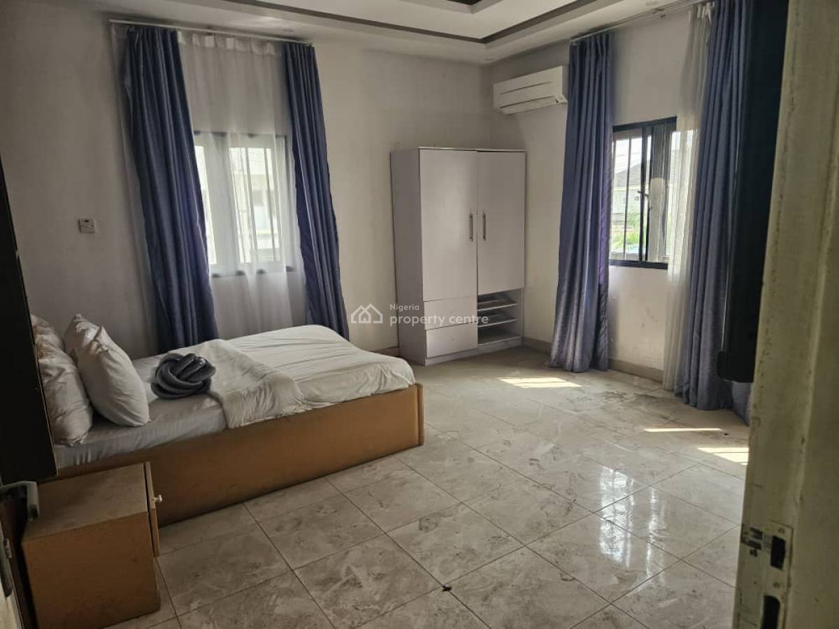 Well Maintained 4 Bedrooms Penthouse with 2 Rooms Bq, Adebola Close, Off Admiralty, Lekki Phase 1, Lekki, Lagos, House for Rent