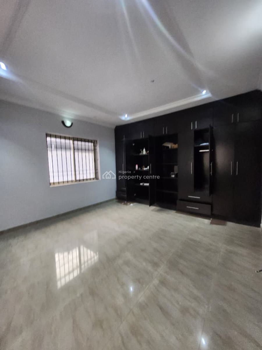 Spacious 2 Bedroom Apartment Up No Stairs, Ikate, Lekki, Lagos, Flat / Apartment for Rent