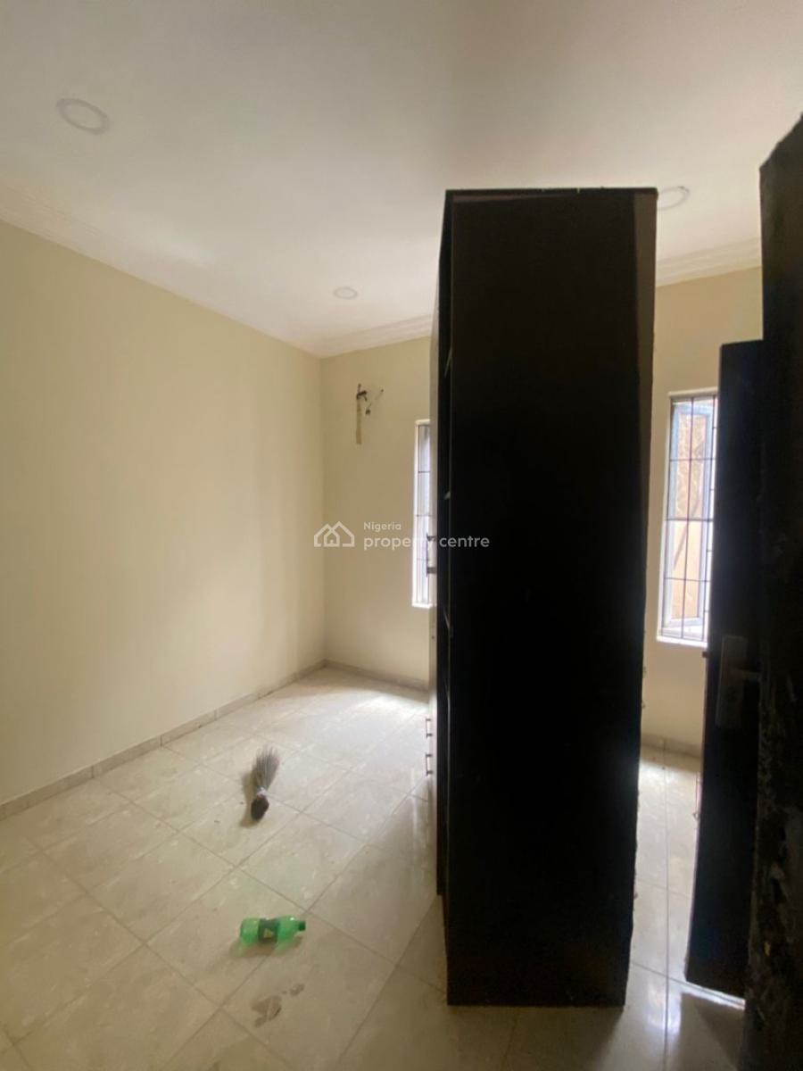 2 Bedroom Apartment, Lekki Phase 1, Lekki, Lagos, Flat / Apartment for Rent
