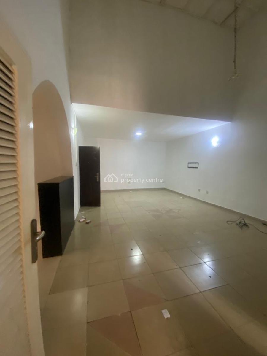 Neat 2 Bedroom in a Serene Location, Lekki Phase 1, Lekki, Lagos, Flat / Apartment for Rent