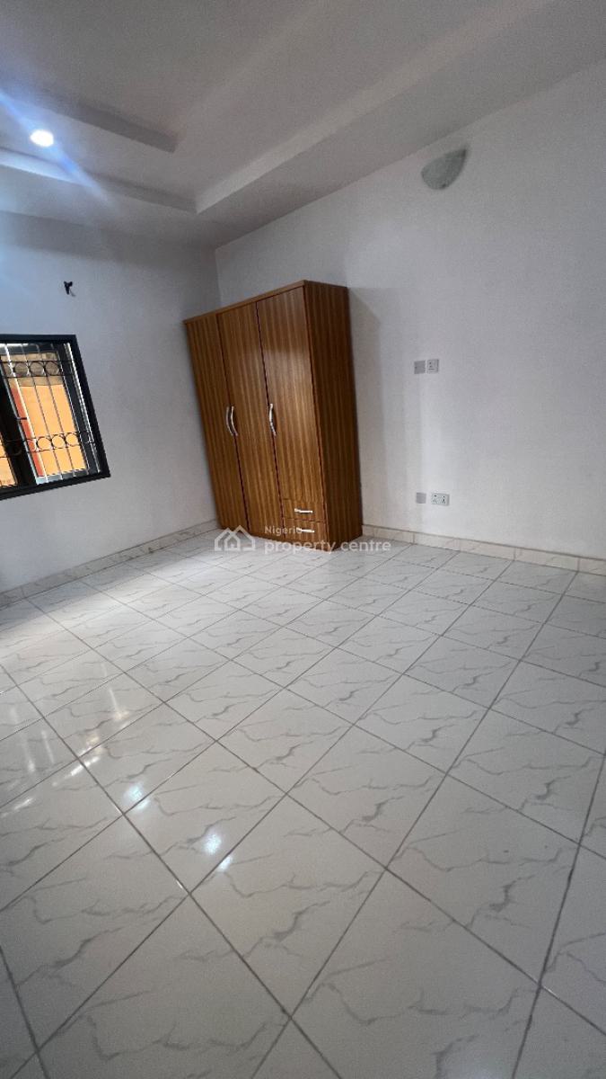 Self Service 3 Bedroom Flat, Lekki Phase 1, Lekki, Lagos, Flat / Apartment for Rent
