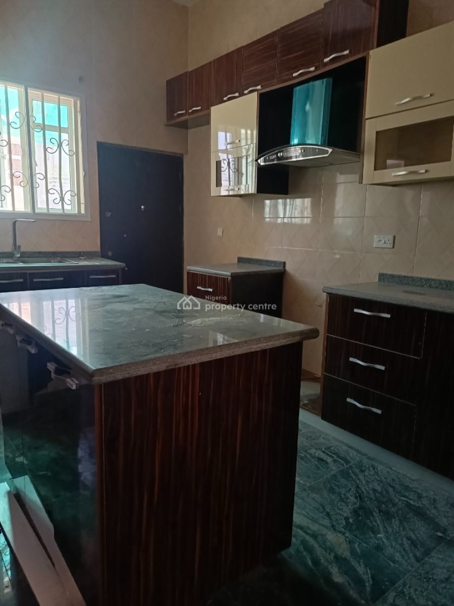 Well Renovated 4 Bedroom Terrace, Guzape District, Abuja, House for Rent