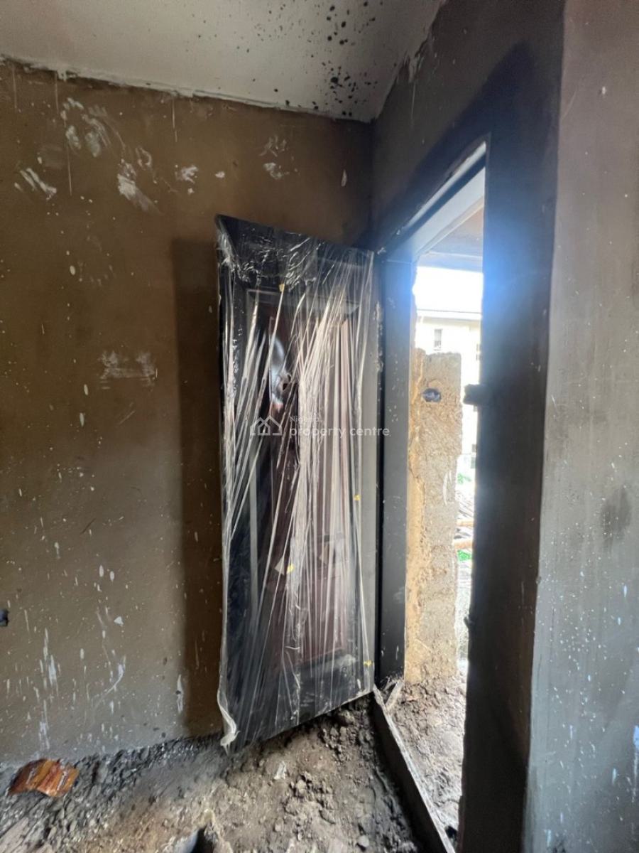 Affordable 1 Bedroom Apartment, Obanikoro, Shomolu, Lagos, House for Sale