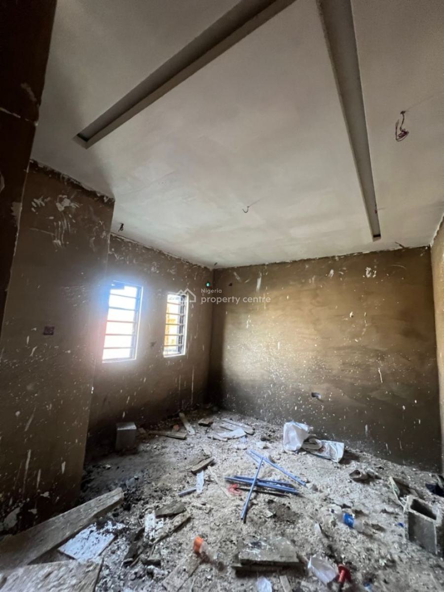 Affordable 1 Bedroom Apartment, Obanikoro, Shomolu, Lagos, House for Sale