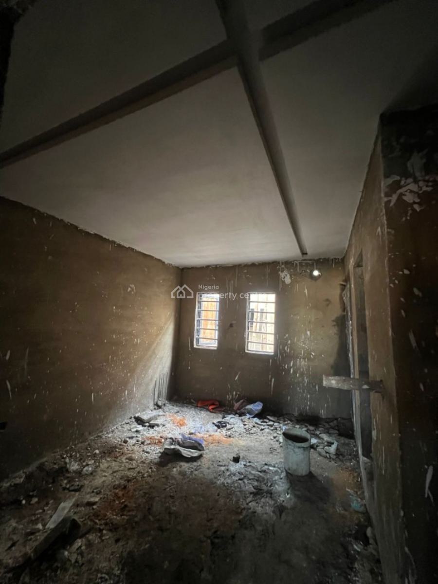 Affordable 1 Bedroom Apartment, Obanikoro, Shomolu, Lagos, House for Sale