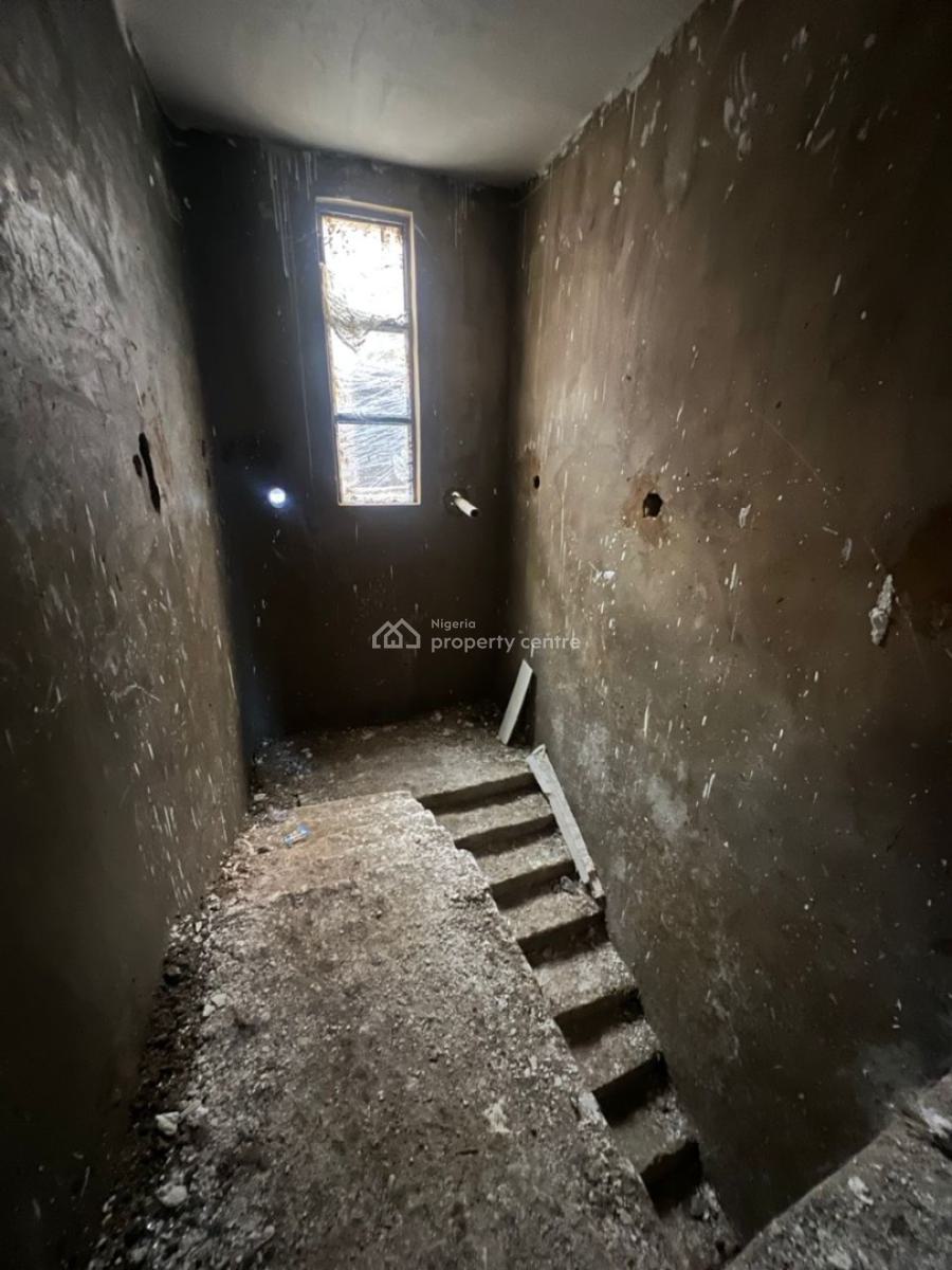 Affordable 1 Bedroom Apartment, Obanikoro, Shomolu, Lagos, House for Sale