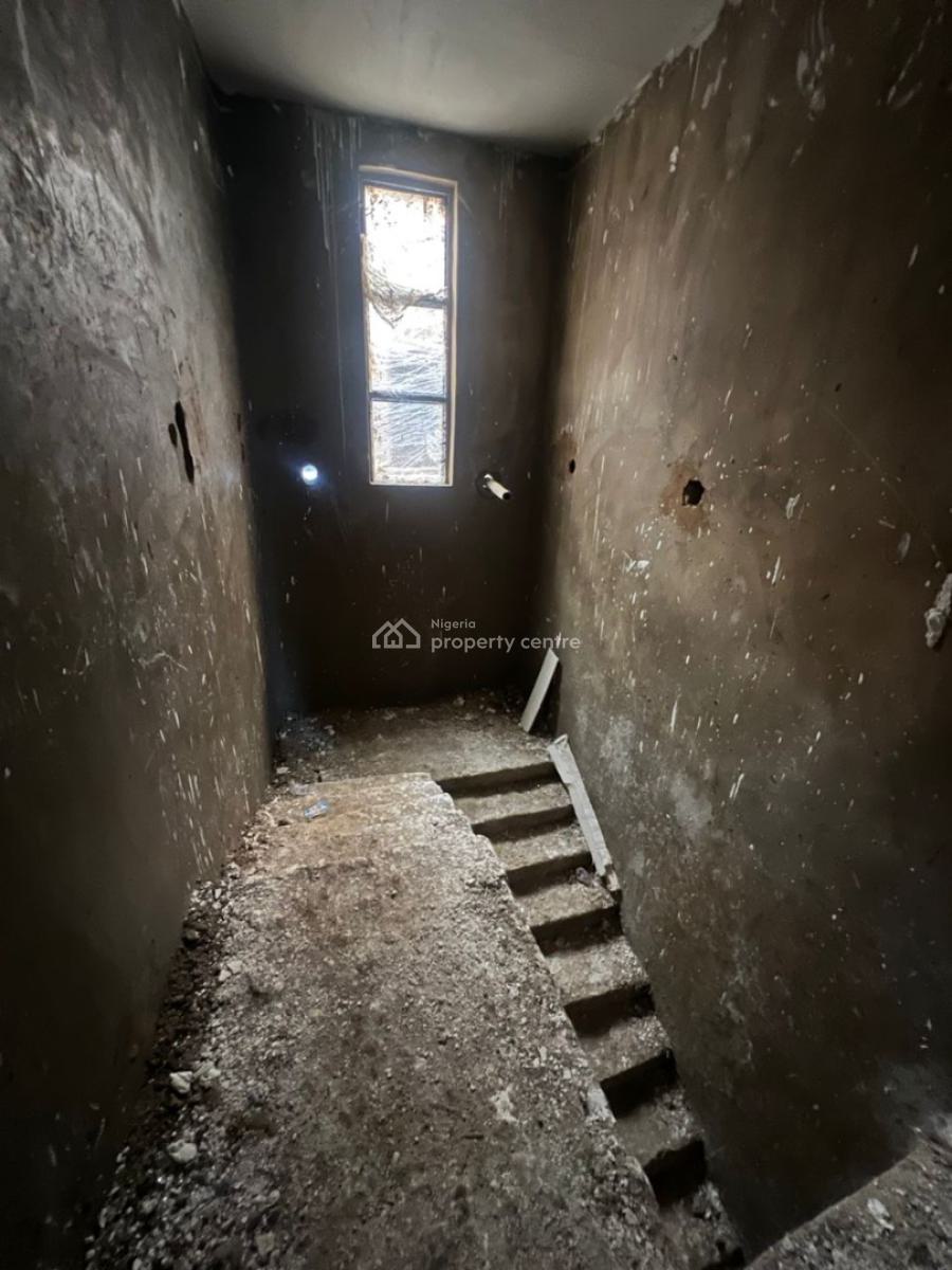 Affordable 1 Bedroom Apartment, Obanikoro, Shomolu, Lagos, House for Sale