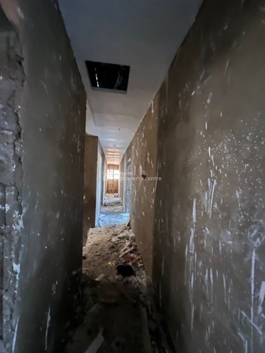 Affordable 1 Bedroom Apartment, Obanikoro, Shomolu, Lagos, House for Sale