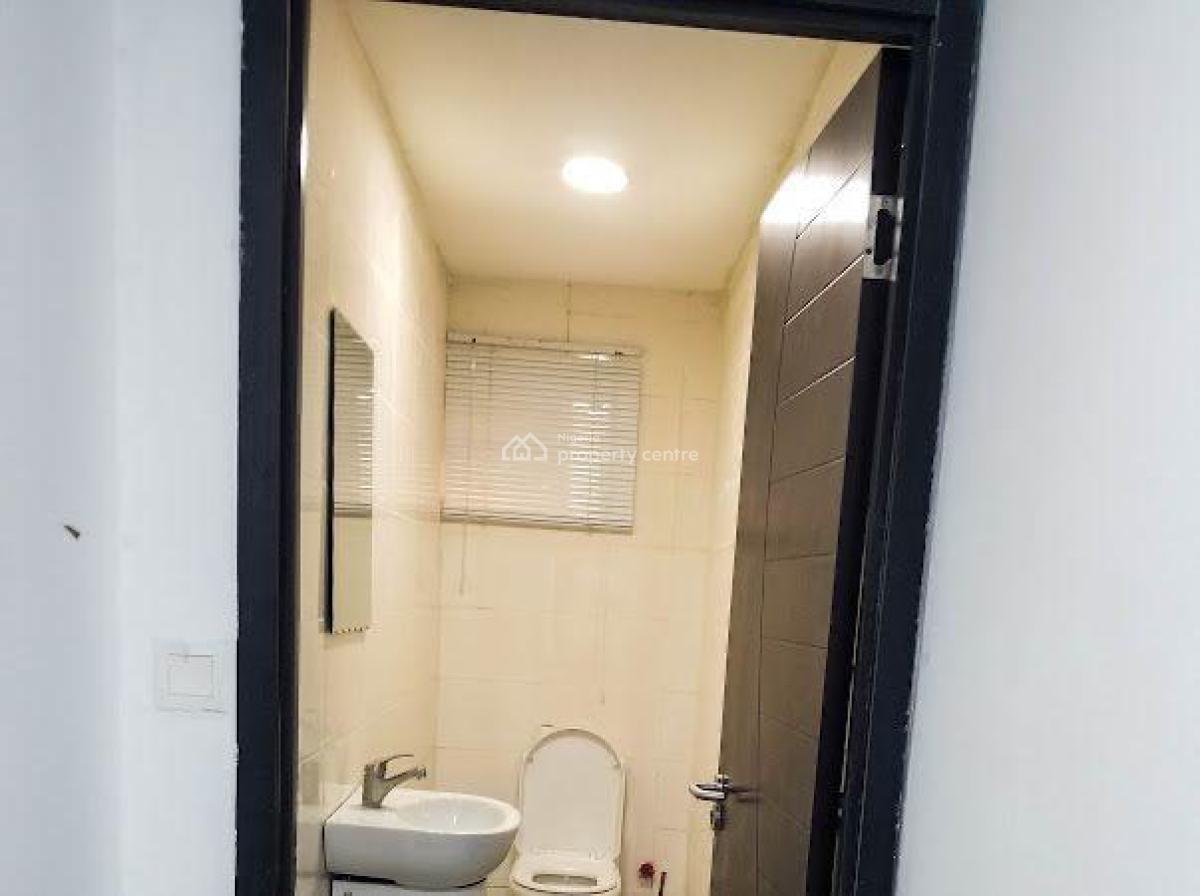 One-bedroom Apartment, Lekki Phase 1, Lekki, Lagos, Mini Flat (room and Parlour) for Rent