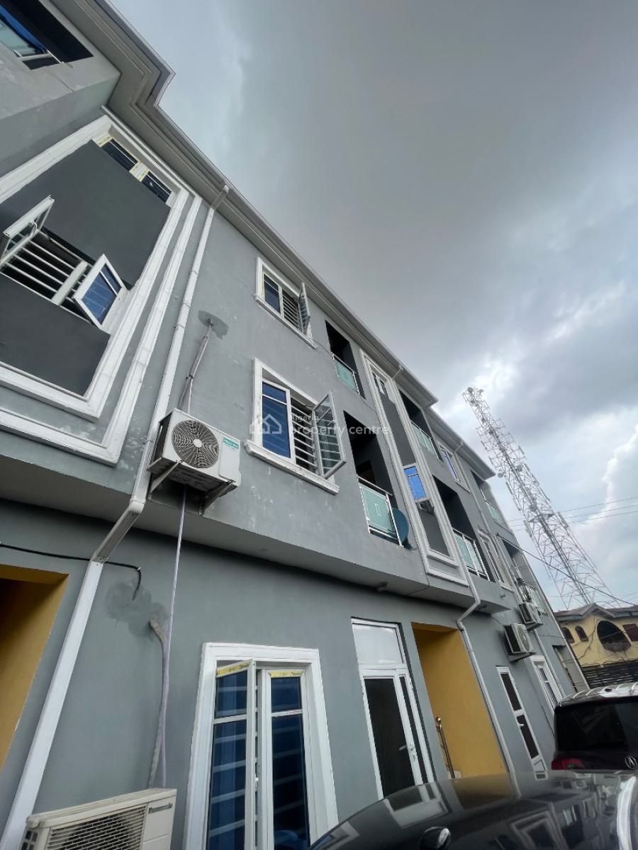 Newly Built 2 Bedroom Flat, Iwaya, Yaba, Lagos, Flat / Apartment for Rent