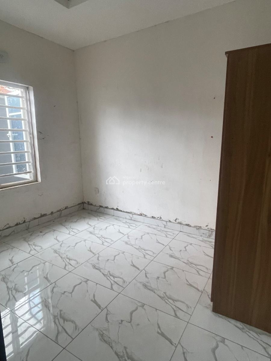 Newly Built 2 Bedroom Flat, Iwaya, Yaba, Lagos, Flat / Apartment for Rent