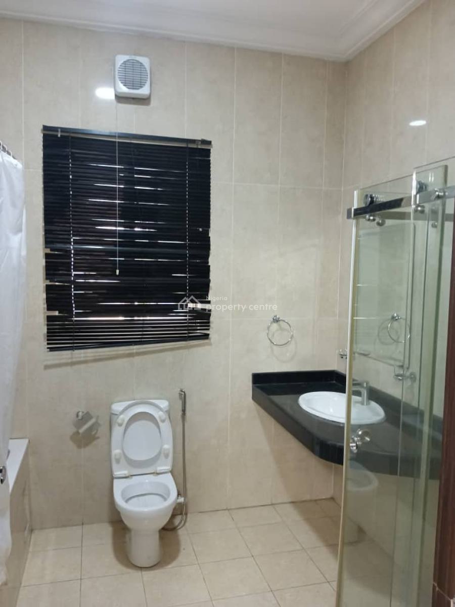 Spacious 3 Bedrooms Townhouse with Bq, Lekki Phase 1, Lekki, Lagos, Terraced Duplex for Rent