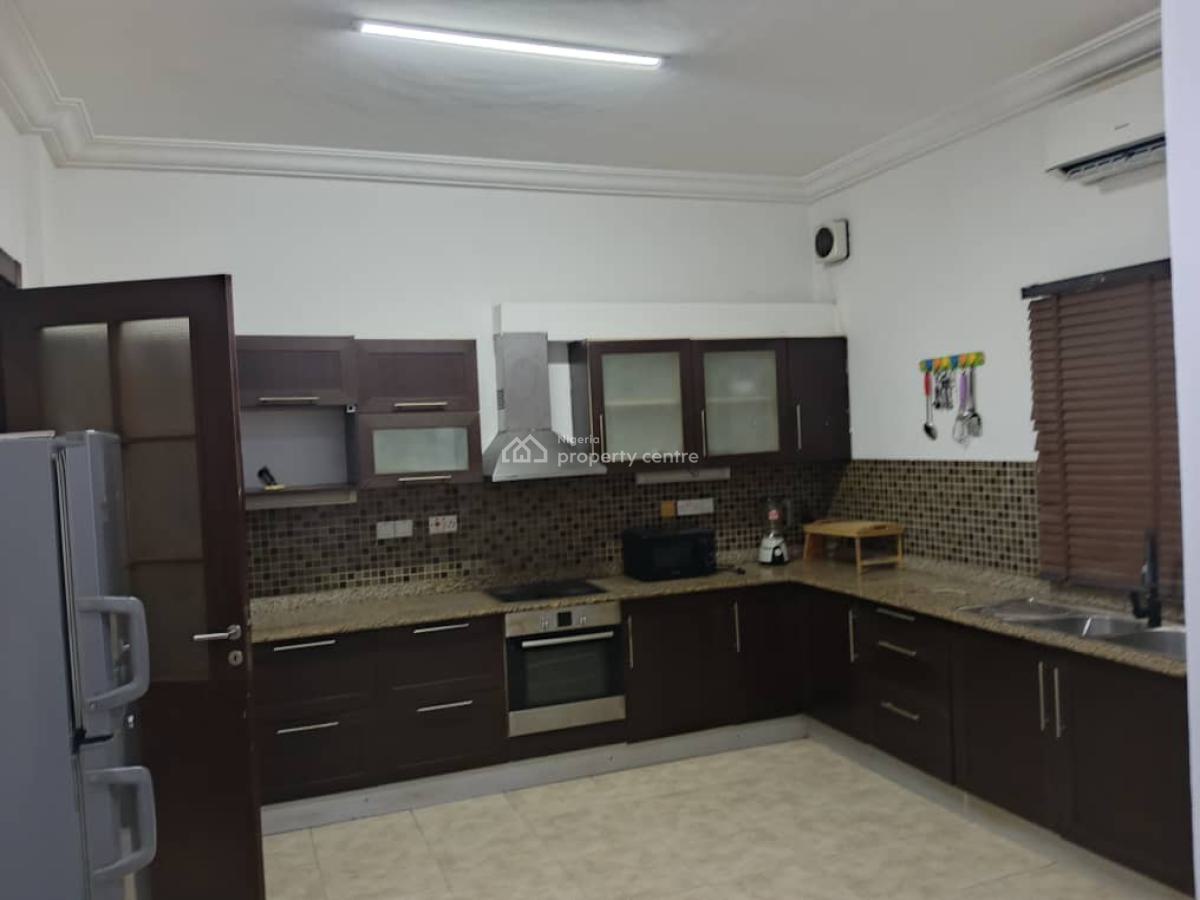 Spacious 3 Bedrooms Townhouse with Bq, Lekki Phase 1, Lekki, Lagos, Terraced Duplex for Rent