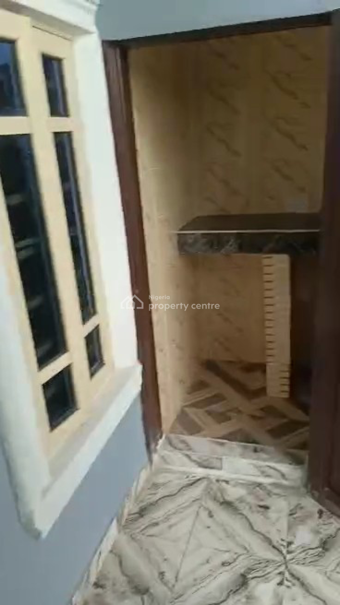 Lovely Brand New Self Contain, Onike, Yaba, Lagos, Flat / Apartment for Rent