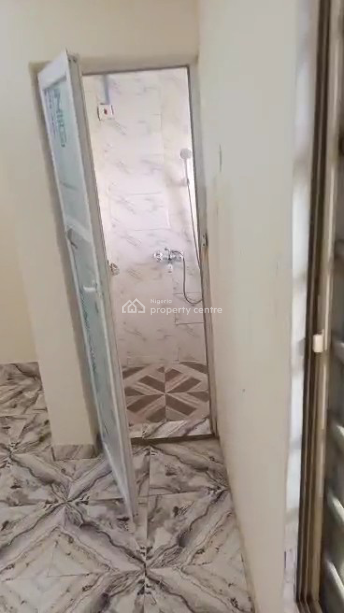 Lovely Brand New Self Contain, Onike, Yaba, Lagos, Flat / Apartment for Rent