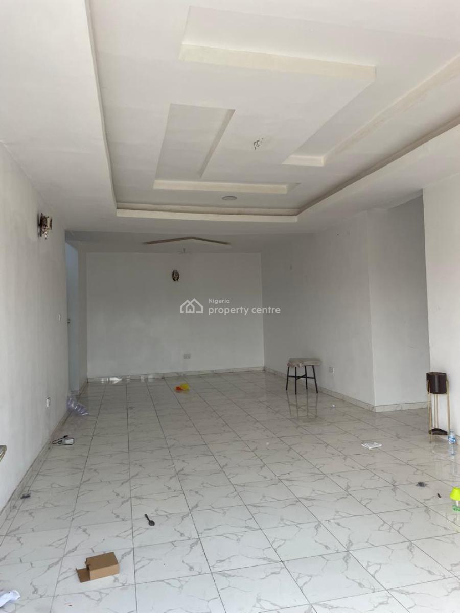 Specious 2 Bedrooms Flat, Chevron, Lekki, Lagos, Flat / Apartment for Sale