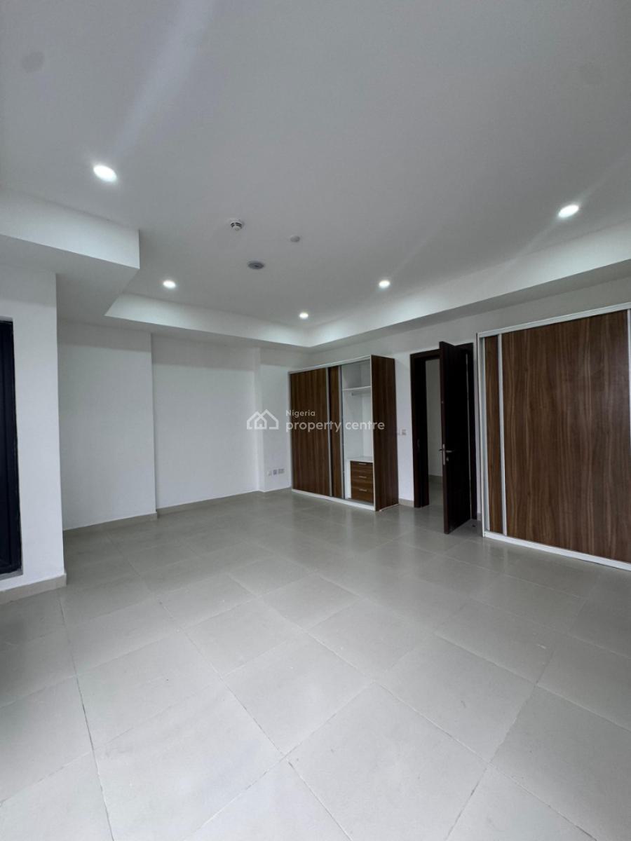 High Rise 3 Bedroom Apartment, Lekki Phase 1, Lekki, Lagos, Block of Flats for Sale