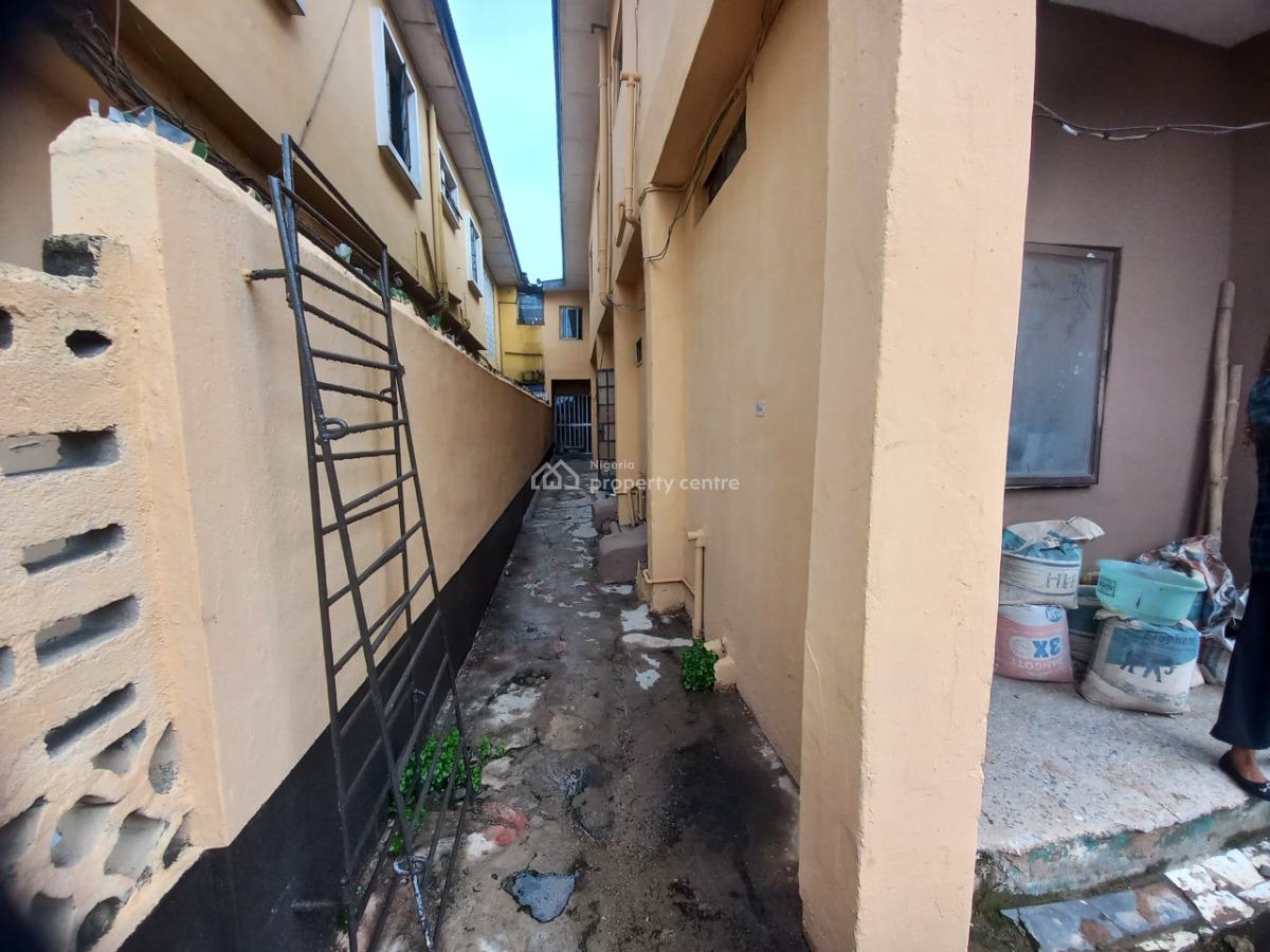 2 Bedroom Flat Upstairs for Commercial Use, Akerele Street, Surulere, Lagos, Flat / Apartment for Rent