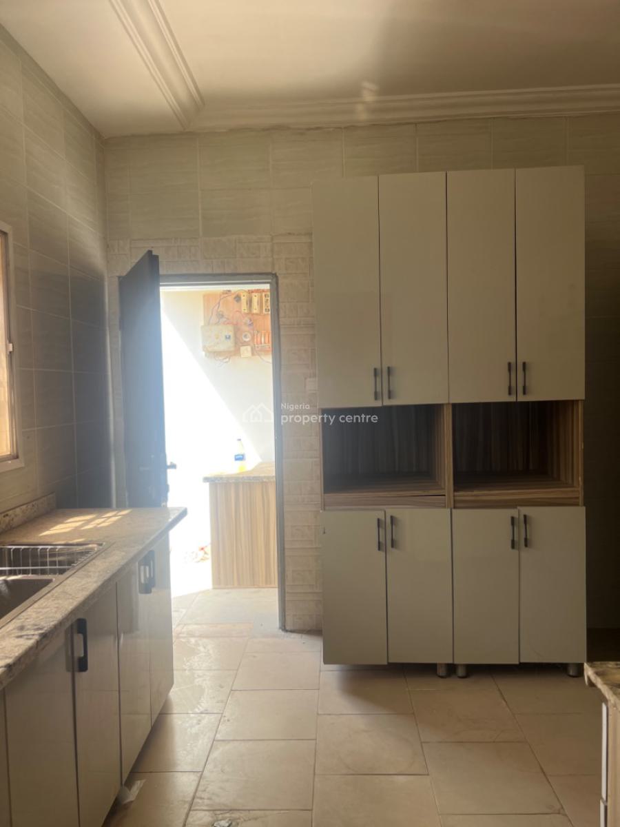Standard 2-bedroom Apartment, Von Axis, Lugbe District, Abuja, Semi-detached Bungalow for Rent