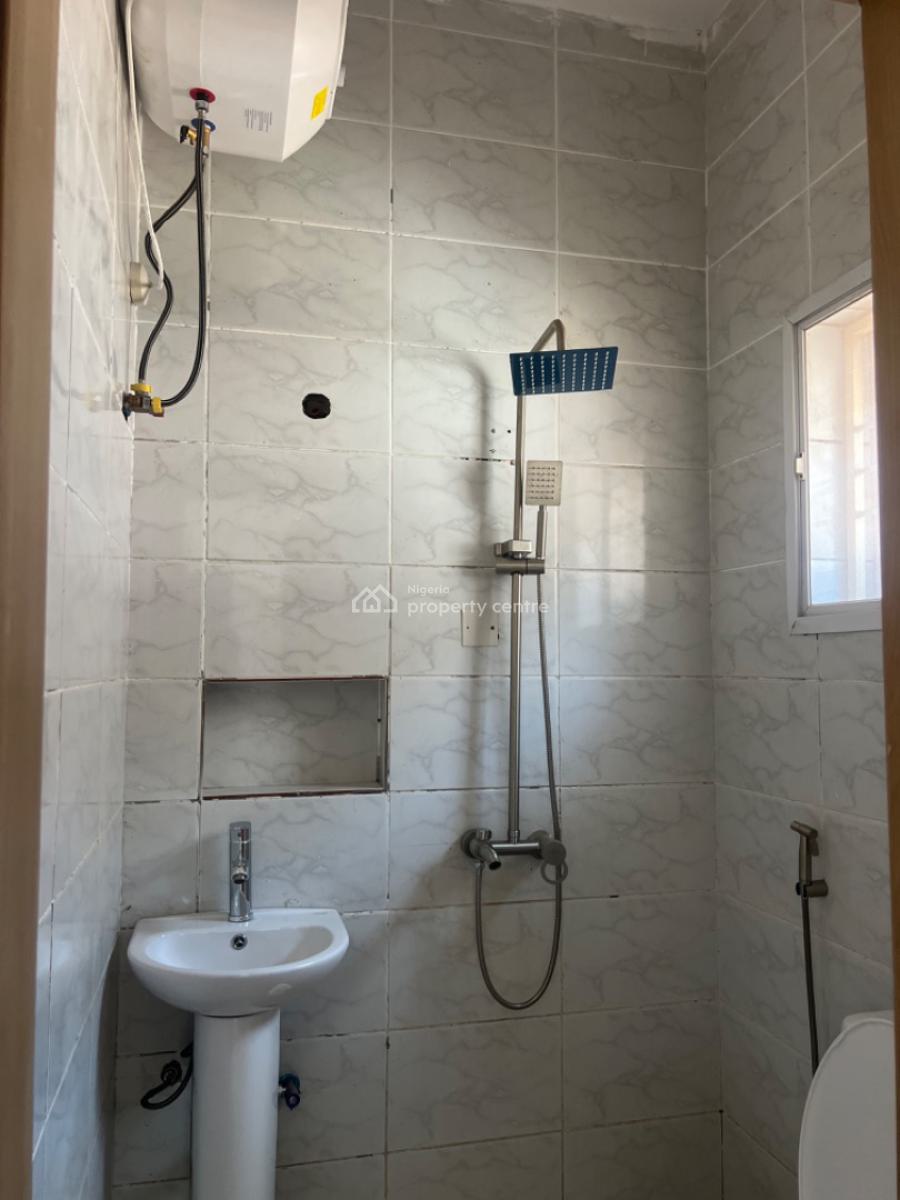 Standard 2-bedroom Apartment, Von Axis, Lugbe District, Abuja, Semi-detached Bungalow for Rent