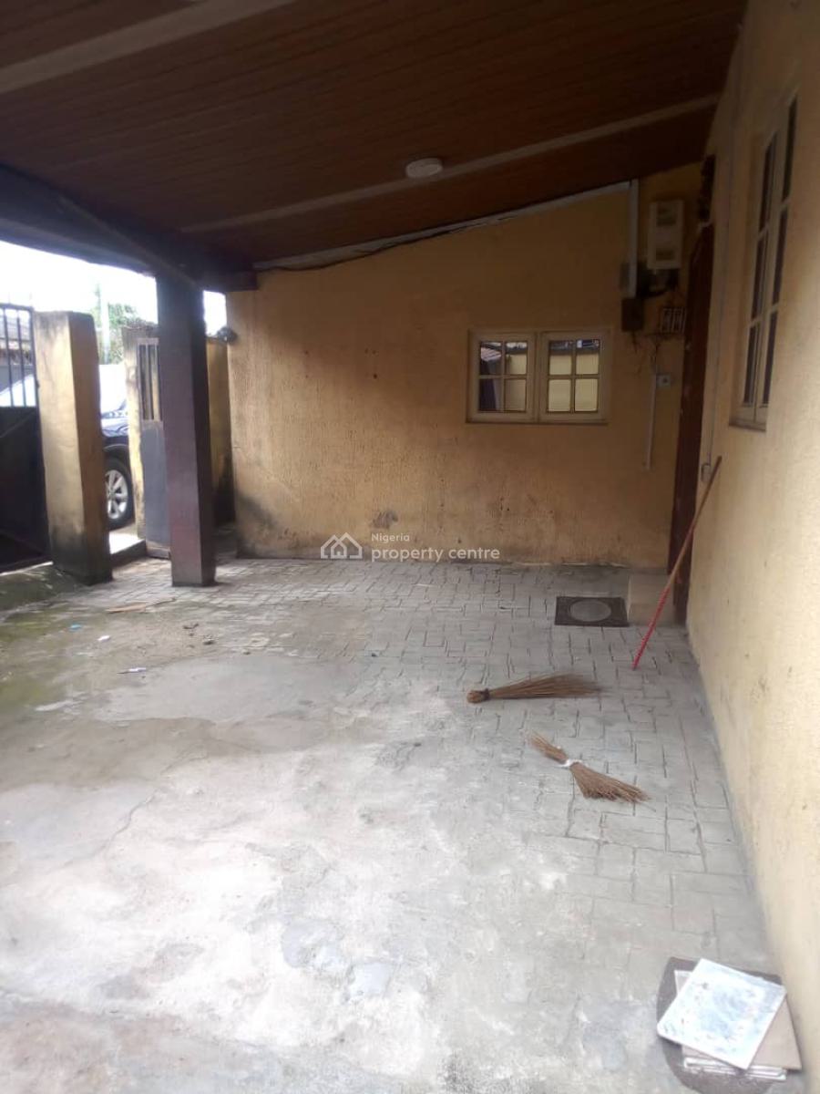 Well Maintained 3 Bedroom Bungalow, Bode Thomas, Surulere, Lagos, Detached Bungalow for Rent