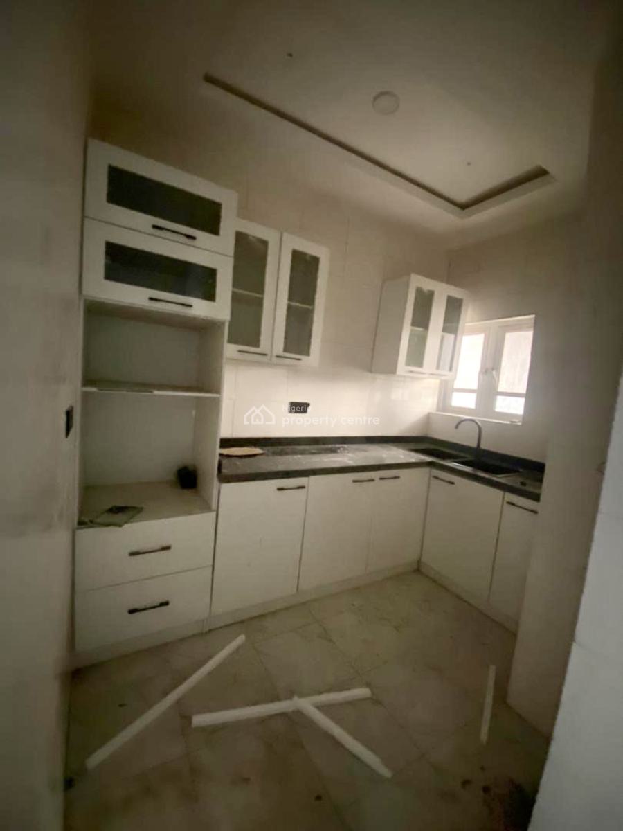 an Executive Two Bedroom Flat, Springforth Estate After Lagos Business School Skymall Sangotedo Ajah, Lekki, Lagos, Flat / Apartment for Rent