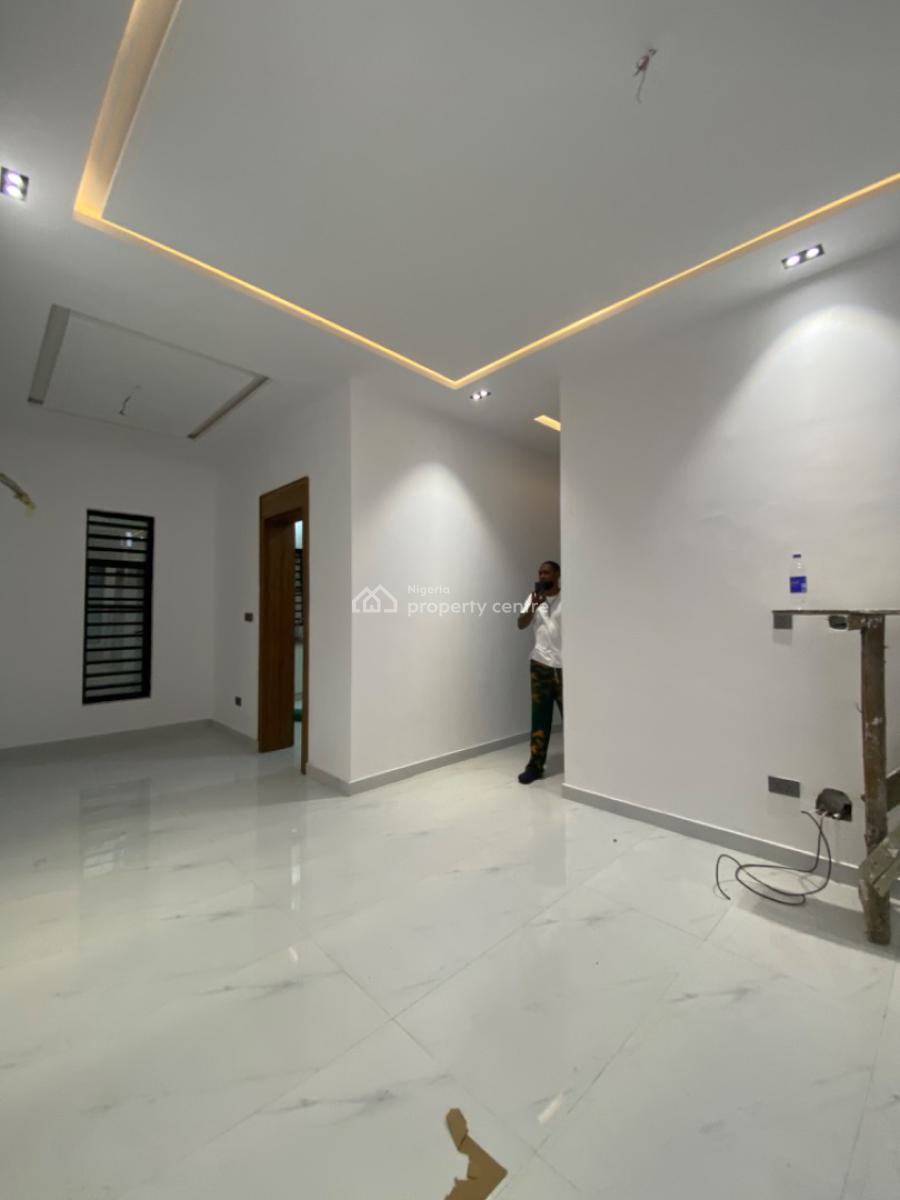 an Executive 2 Bedroom Flat, Oakwood Estate After Lagos Business Schools, Skyma, Ajah, Lekki Phase 2, Lekki, Lagos, Flat / Apartment for Rent