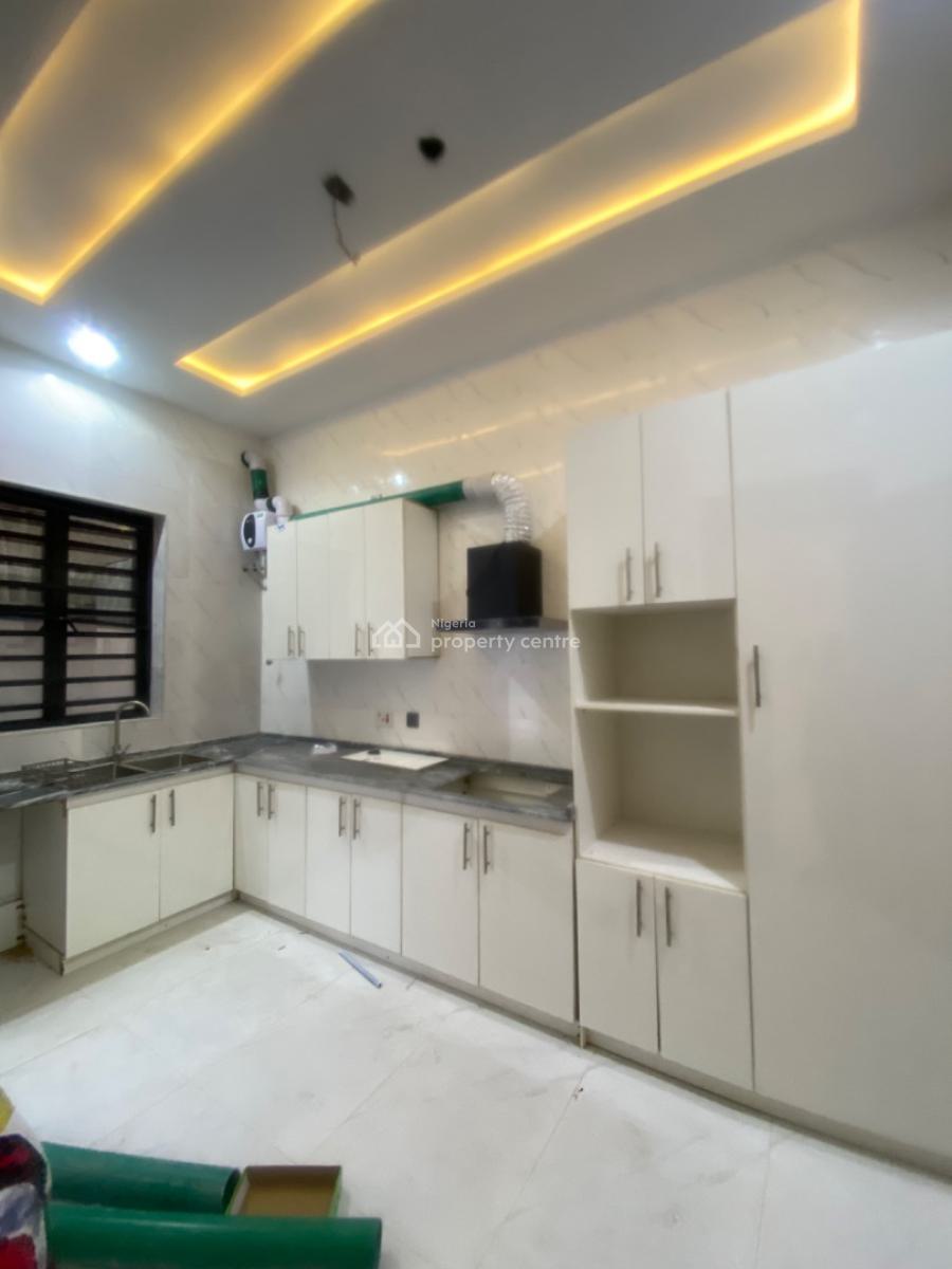 an Executive 2 Bedroom Flat, Oakwood Estate After Lagos Business Schools, Skyma, Ajah, Lekki Phase 2, Lekki, Lagos, Flat / Apartment for Rent