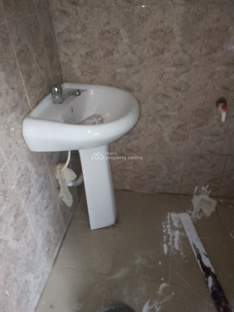 Spacious Luxury Selfcon with Excellent Features, Victory Estate Rd, Ogombo, Ajah, Lagos, Self Contain (single Rooms) for Rent