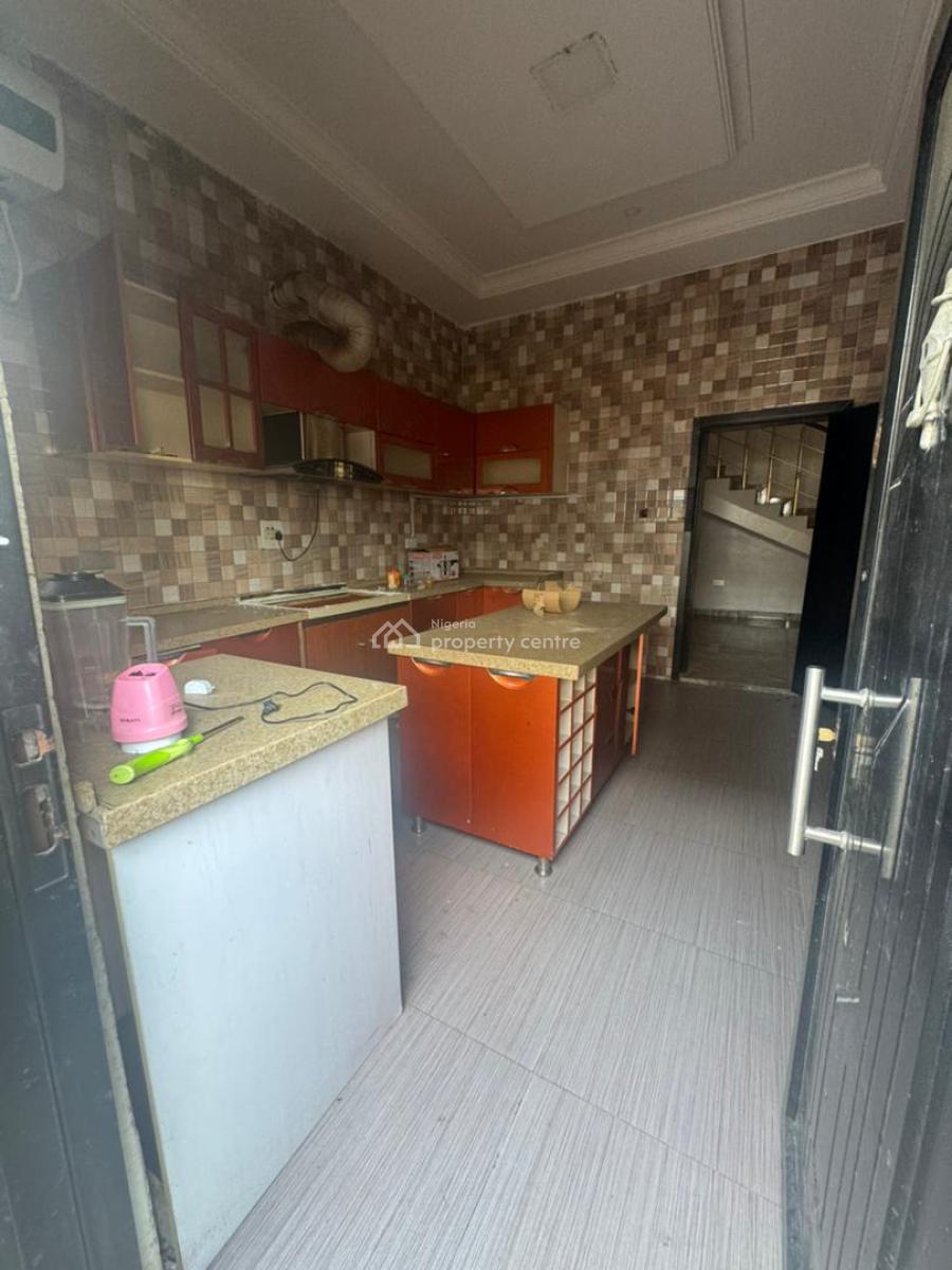 Spacious and Well Maintained 4bedroom Fully Detached Duplex with Bq, Chevron Drive Lekki Lagos, Lekki Expressway, Lekki, Lagos, Detached Duplex for Rent