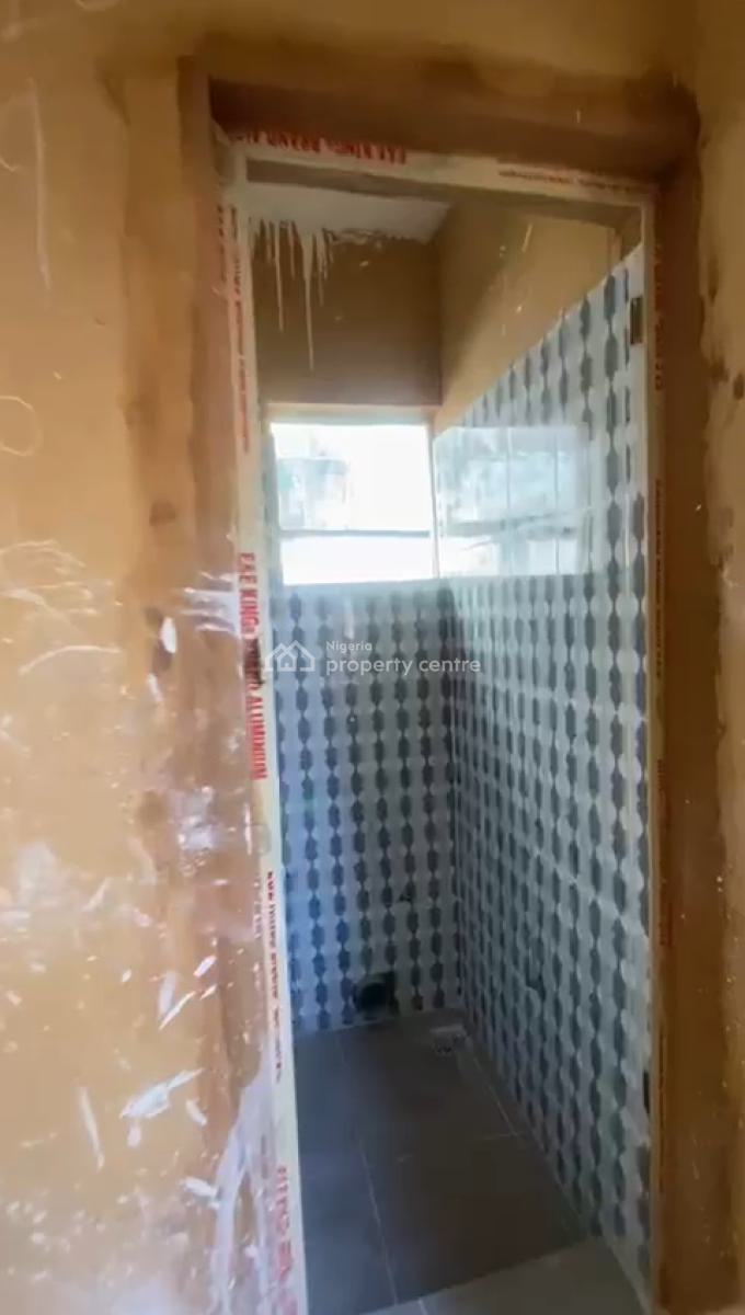 Spacious Mini Upflat. All Tilled with Kitchen Cabinets, Oworonshoki, Shomolu, Lagos, Flat / Apartment for Rent