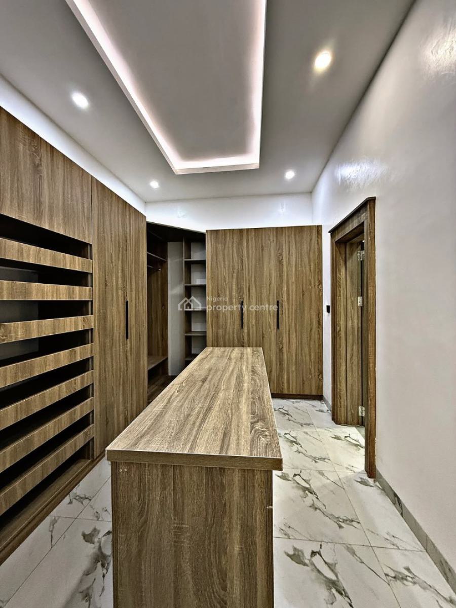 Discover This Luxurious Development of 3 Units of 6-bedroom Townhouses, Guzape District, Abuja, Detached Duplex for Sale