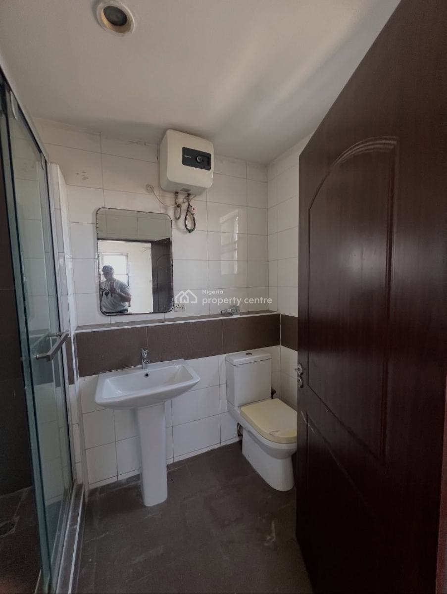 Lovely 3 Bedroom Apartment with Swimming Pool, Lekki Phase 1, Lekki, Lagos, House for Rent