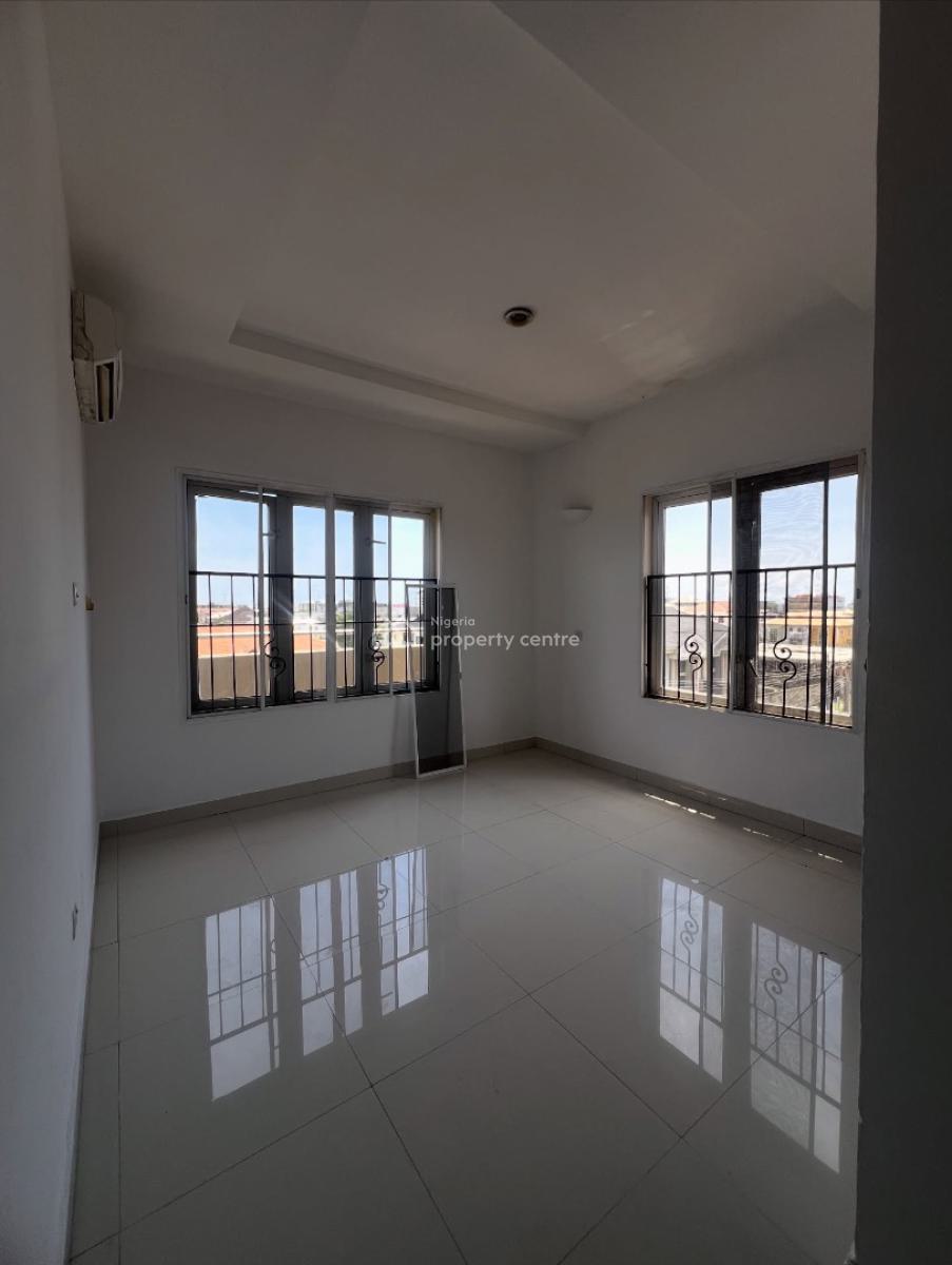 Lovely 3 Bedroom Apartment with Swimming Pool, Lekki Phase 1, Lekki, Lagos, House for Rent