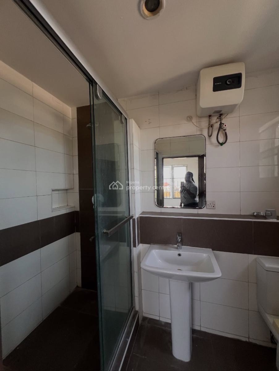 Lovely 3 Bedroom Apartment with Swimming Pool, Lekki Phase 1, Lekki, Lagos, House for Rent