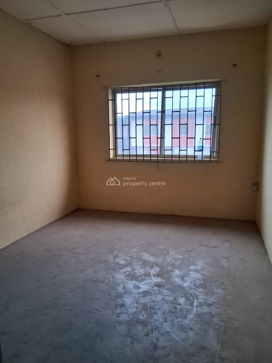 3 Bedroom Flat, Kareem Laka Street, Egbeda, Alimosho, Lagos, Flat / Apartment for Rent