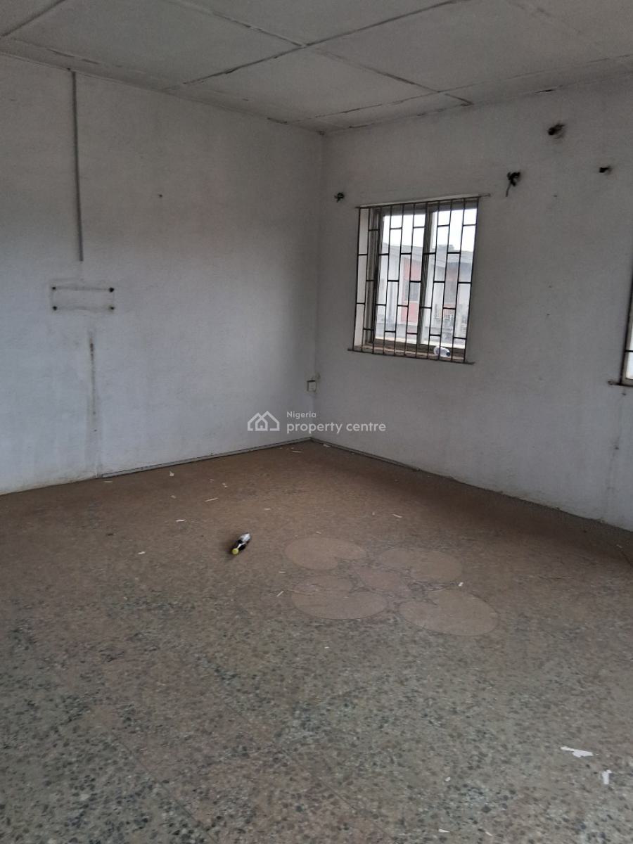3 Bedroom Flat, Kareem Laka Street, Egbeda, Alimosho, Lagos, Flat / Apartment for Rent