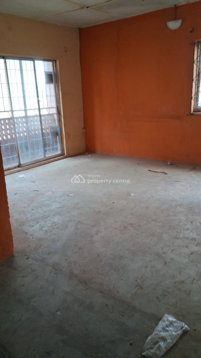 3 Bedroom Flat, Kareem Laka Street, Egbeda, Alimosho, Lagos, Flat / Apartment for Rent