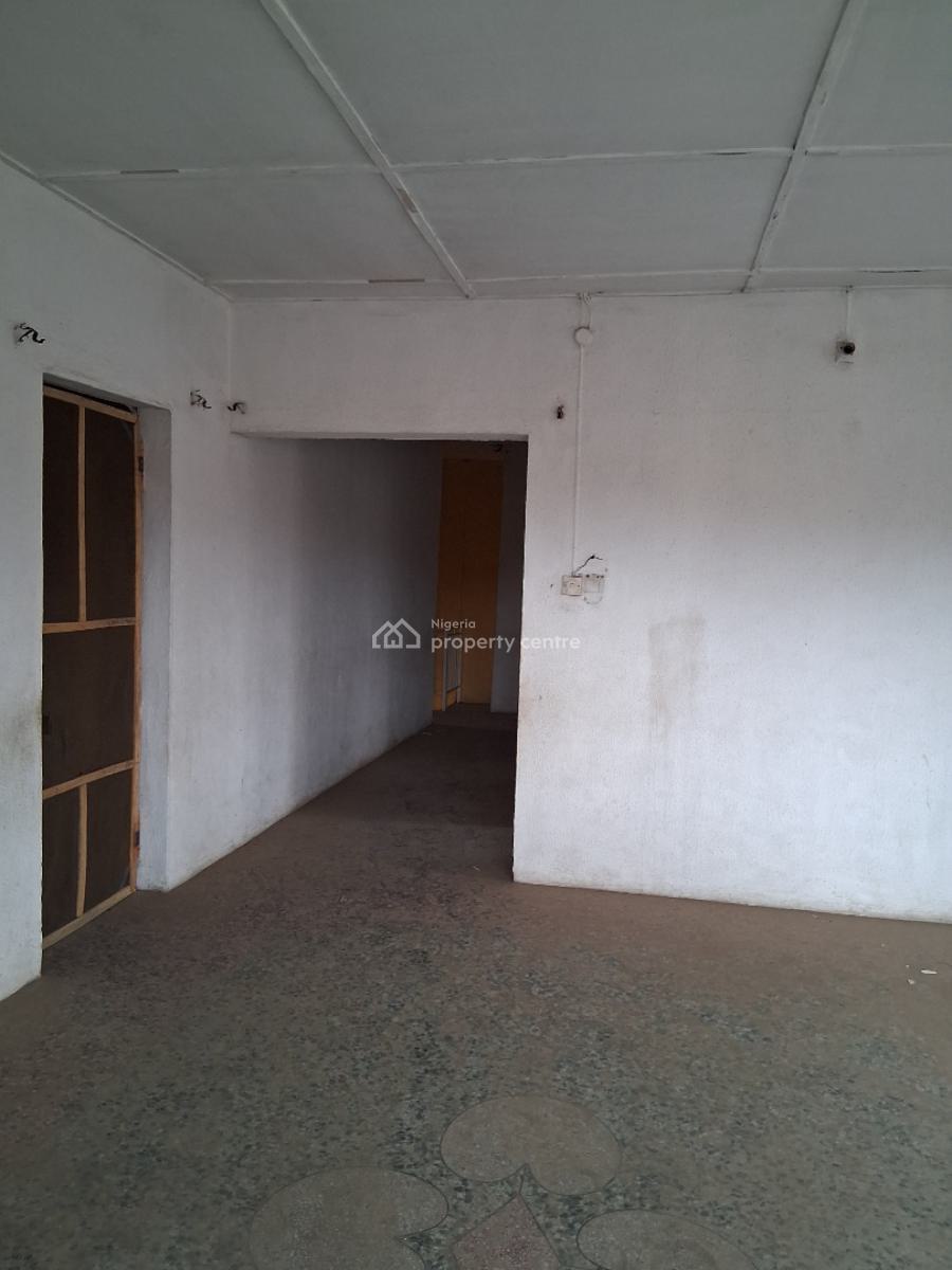 3 Bedroom Flat, Kareem Laka Street, Egbeda, Alimosho, Lagos, Flat / Apartment for Rent