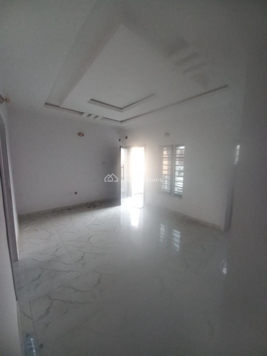 Spacious 2 Bedroom Apartment Upstairs, By Gionee, Lakowe, Ibeju Lekki, Lagos, Flat / Apartment for Rent