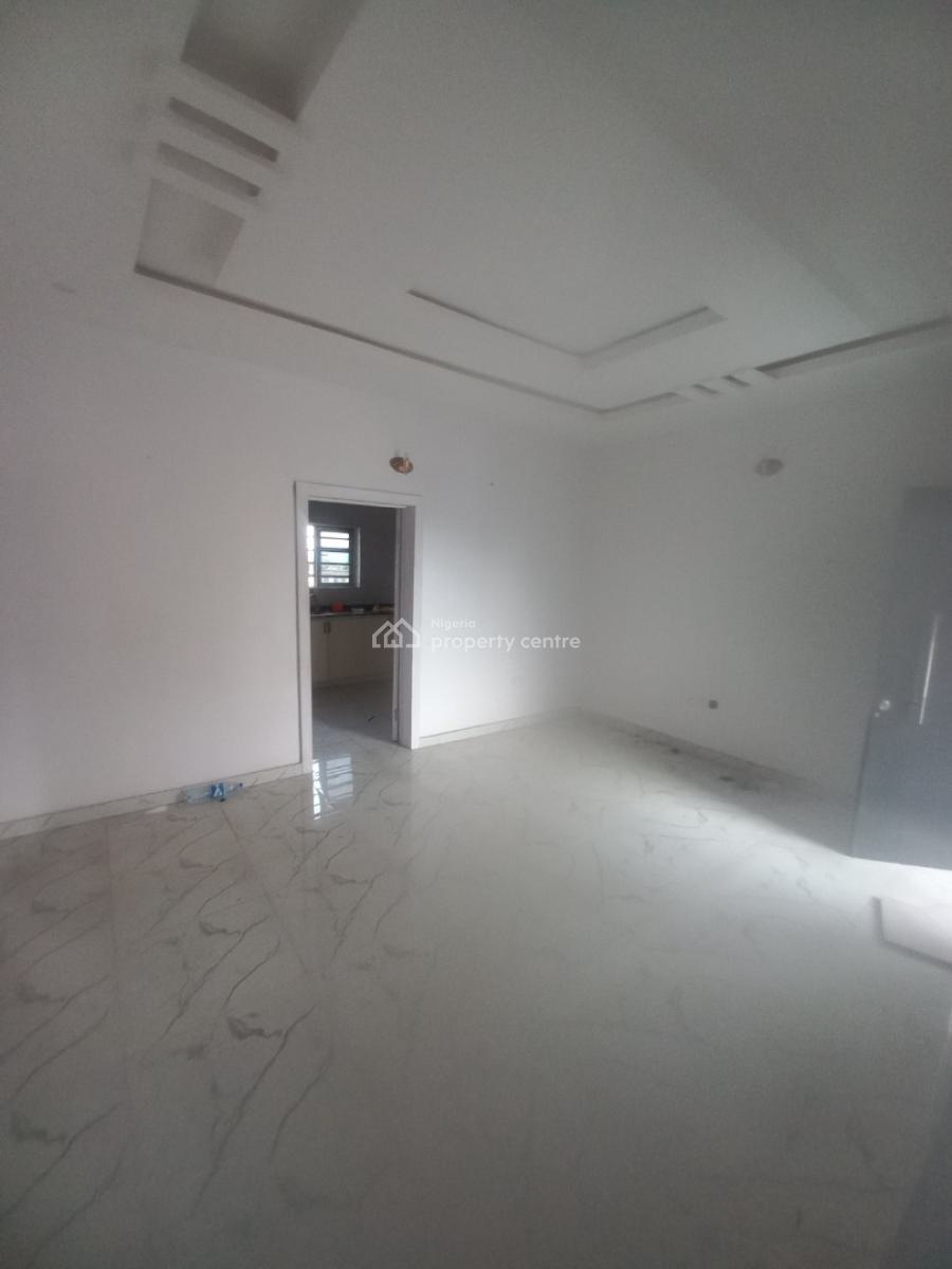 Spacious 2 Bedroom Apartment Upstairs, By Gionee, Lakowe, Ibeju Lekki, Lagos, Flat / Apartment for Rent