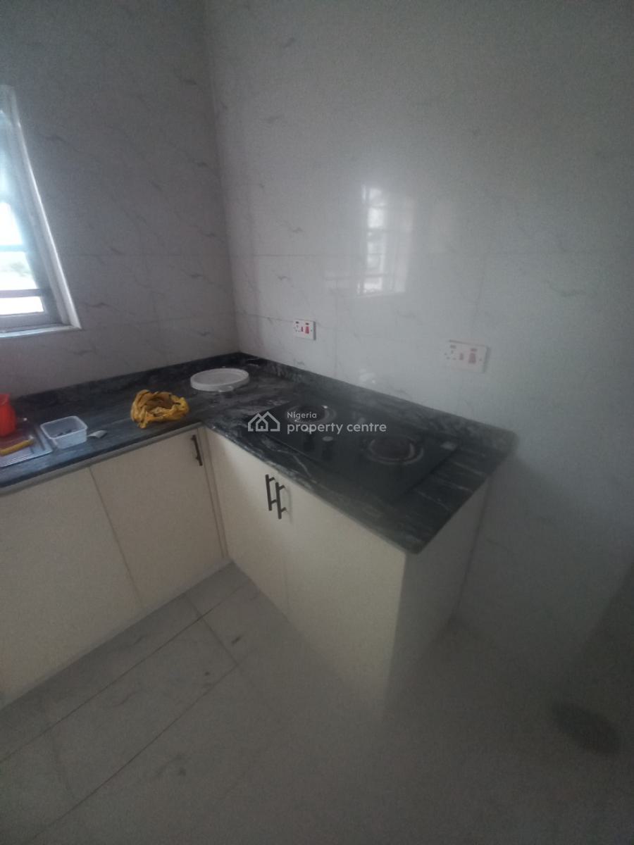 Spacious 2 Bedroom Apartment Upstairs, By Gionee, Lakowe, Ibeju Lekki, Lagos, Flat / Apartment for Rent