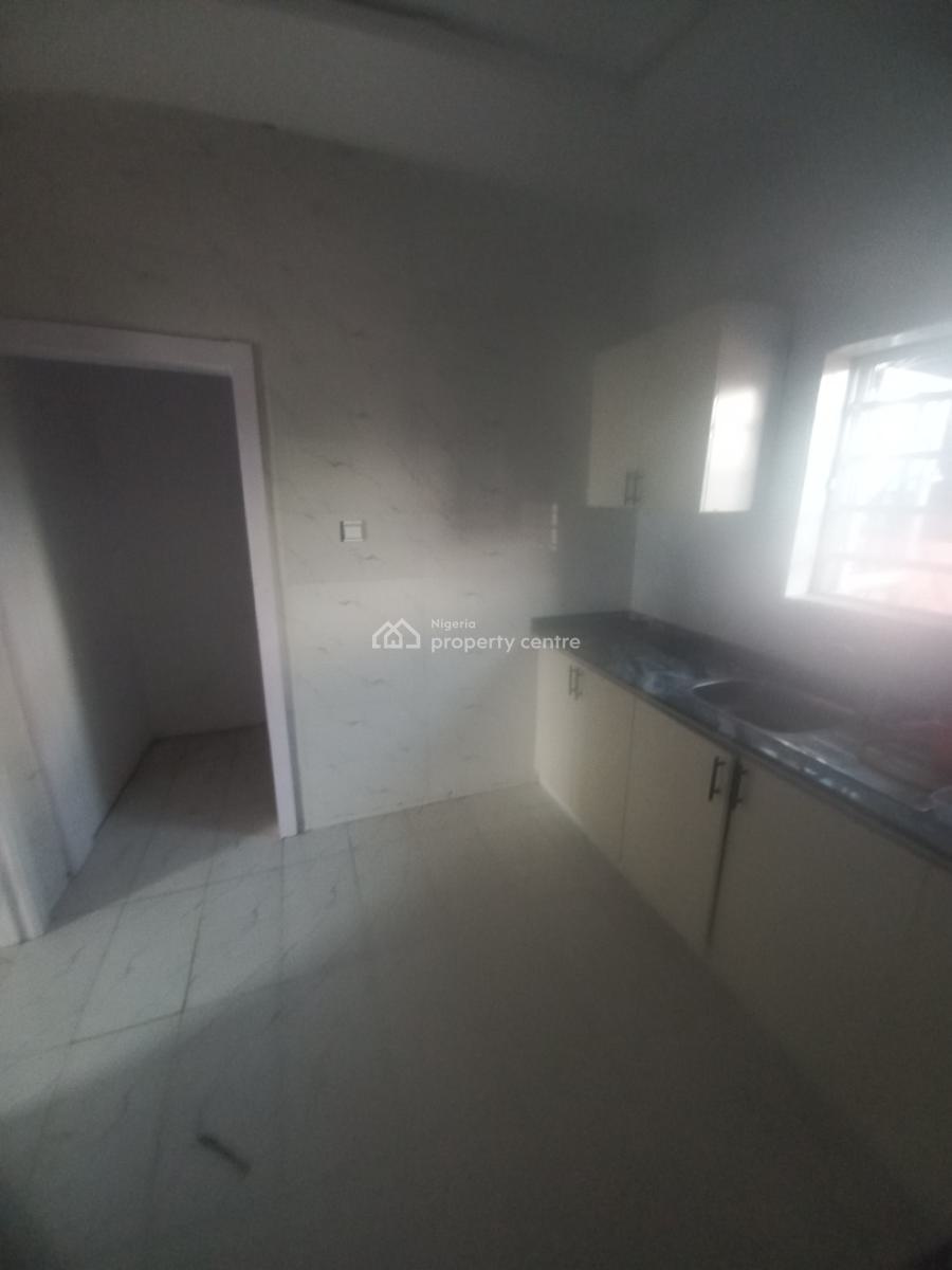 Spacious 2 Bedroom Apartment Upstairs, By Gionee, Lakowe, Ibeju Lekki, Lagos, Flat / Apartment for Rent