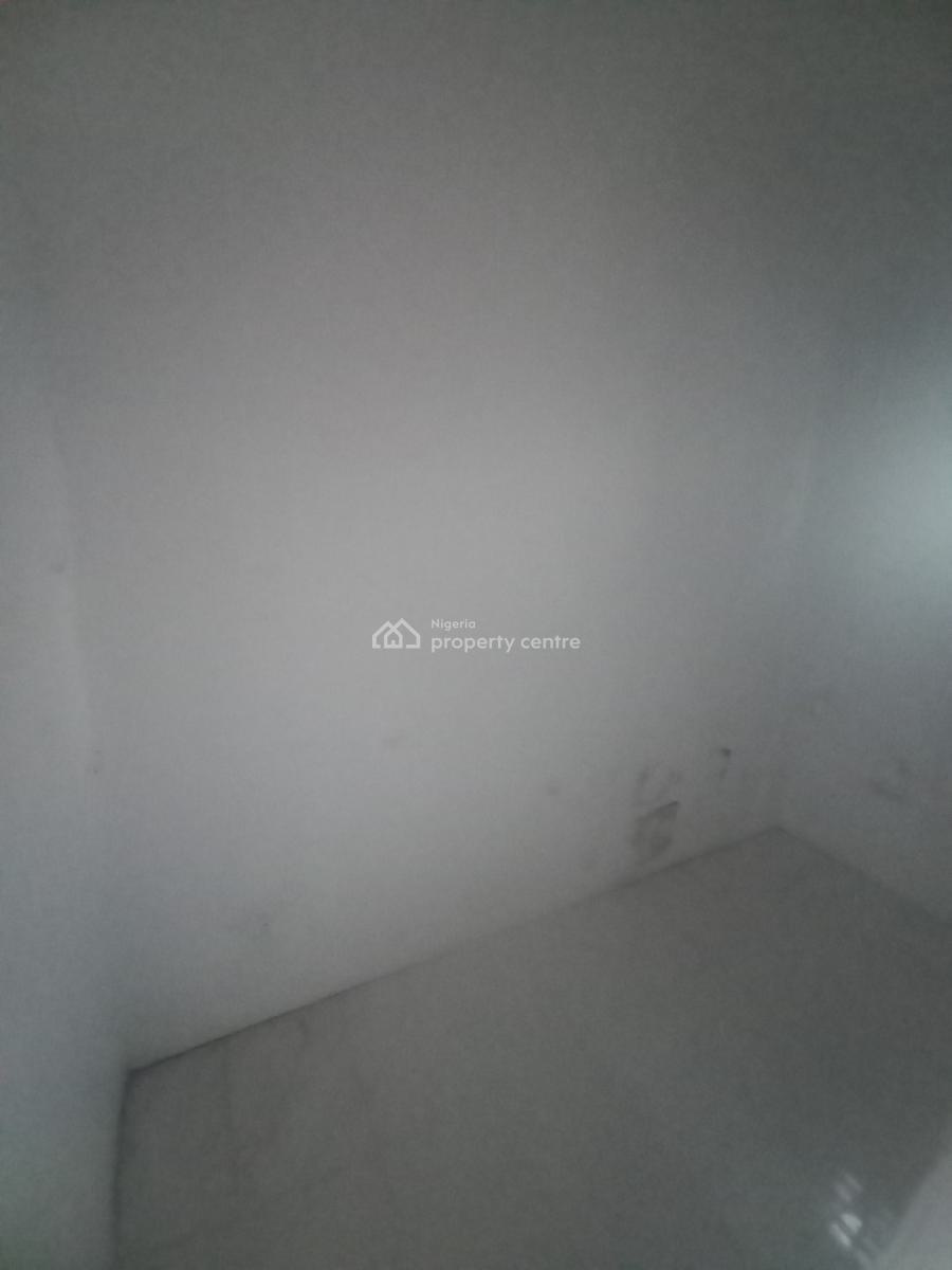 Spacious 2 Bedroom Apartment Upstairs, By Gionee, Lakowe, Ibeju Lekki, Lagos, Flat / Apartment for Rent