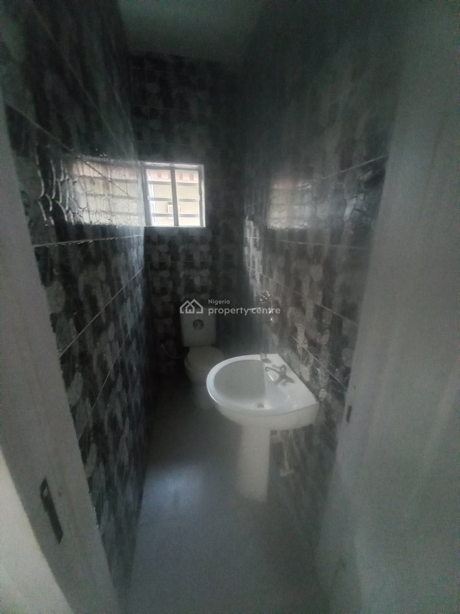 Spacious 2 Bedroom Apartment Upstairs, By Gionee, Lakowe, Ibeju Lekki, Lagos, Flat / Apartment for Rent