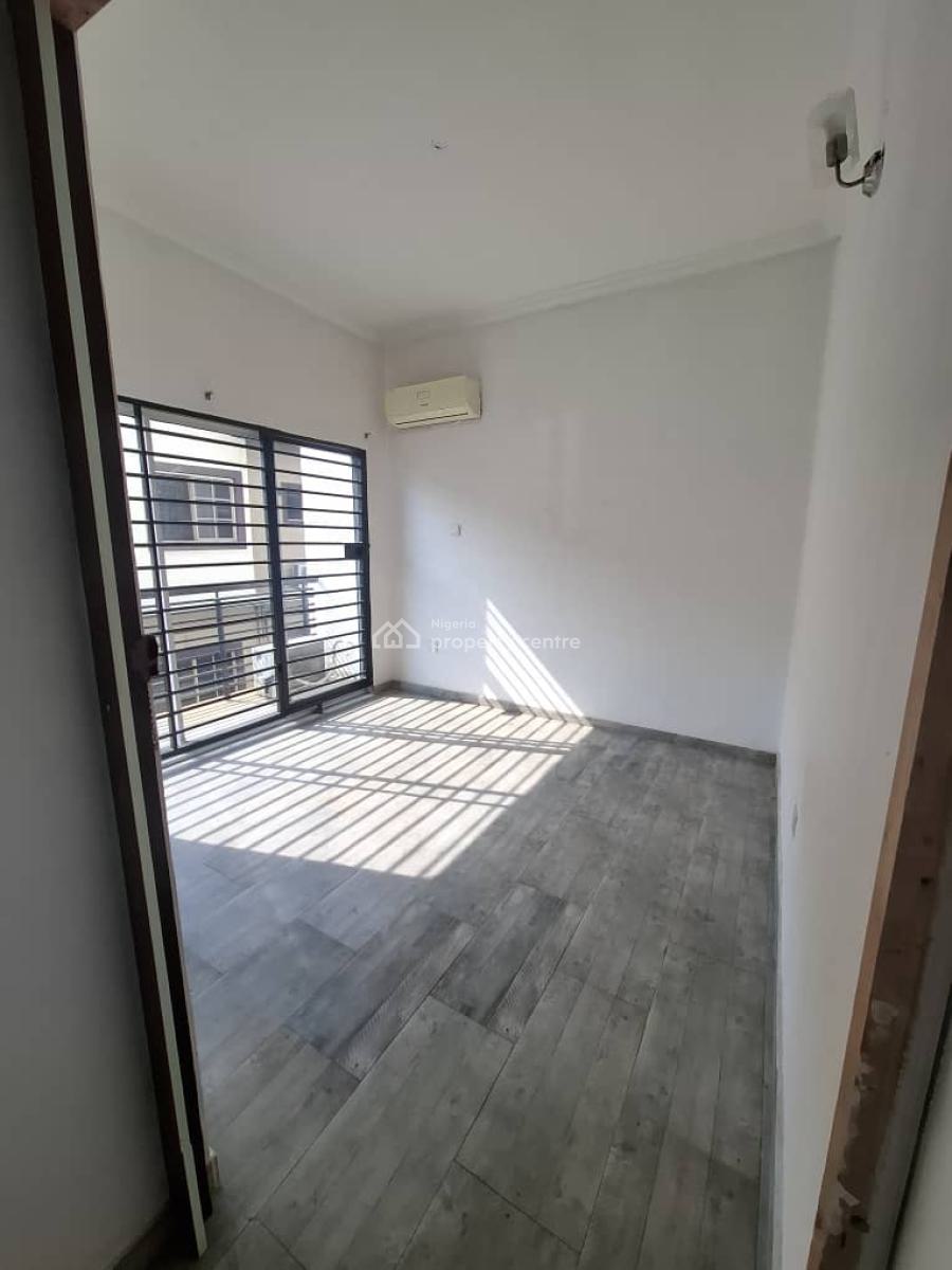a Contemporary 3bedroom Terraced Duplex with Bq, Lekki Phase 1, Lekki, Lagos, Terraced Duplex for Rent
