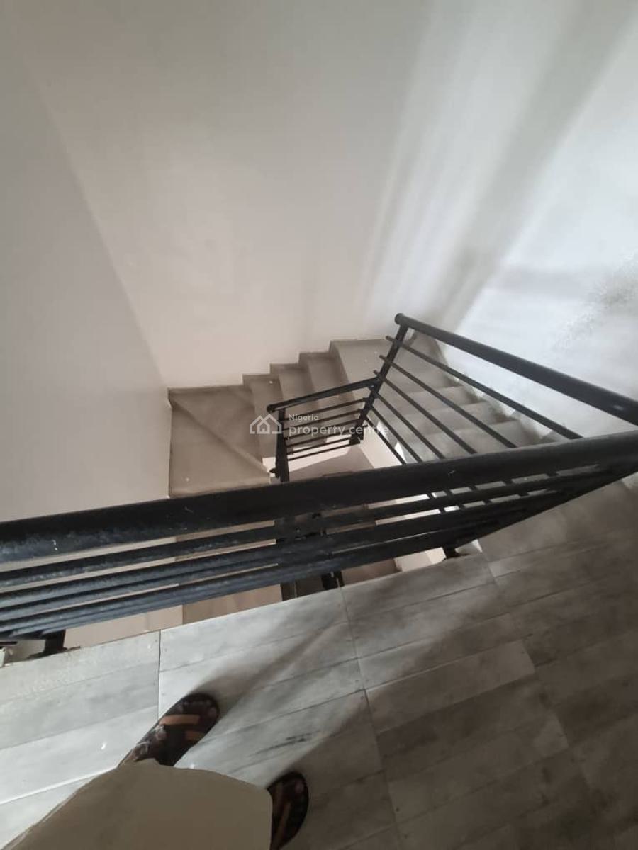 a Contemporary 3bedroom Terraced Duplex with Bq, Lekki Phase 1, Lekki, Lagos, Terraced Duplex for Rent