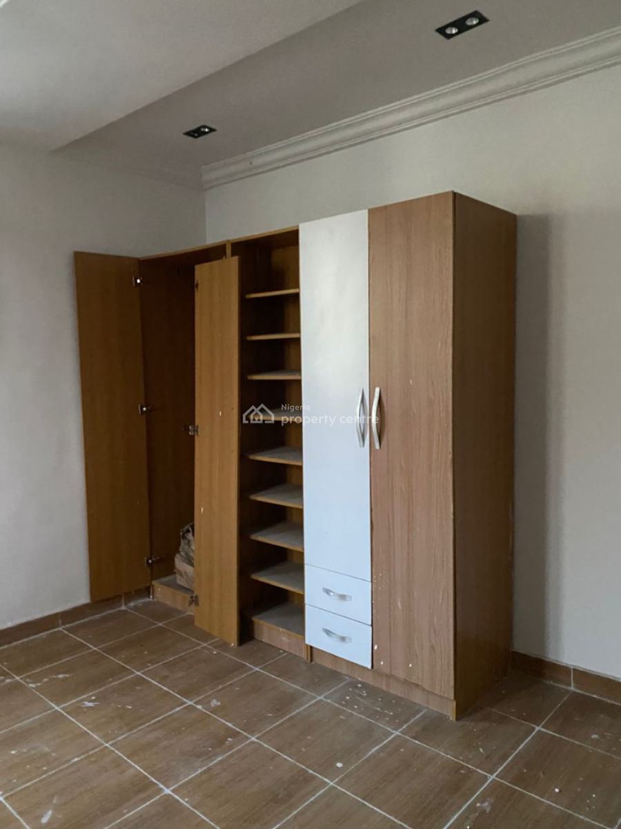 a Super Newly Built 3 Bedroom Apartment, Off Herbert Macaulay Way, Alagomeji, Yaba, Lagos, Flat / Apartment for Rent